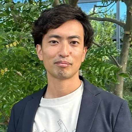 石垣　翔太の顔写真