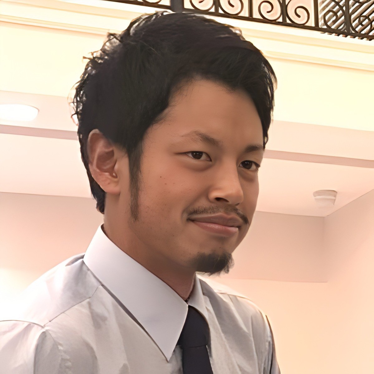 池元　航
